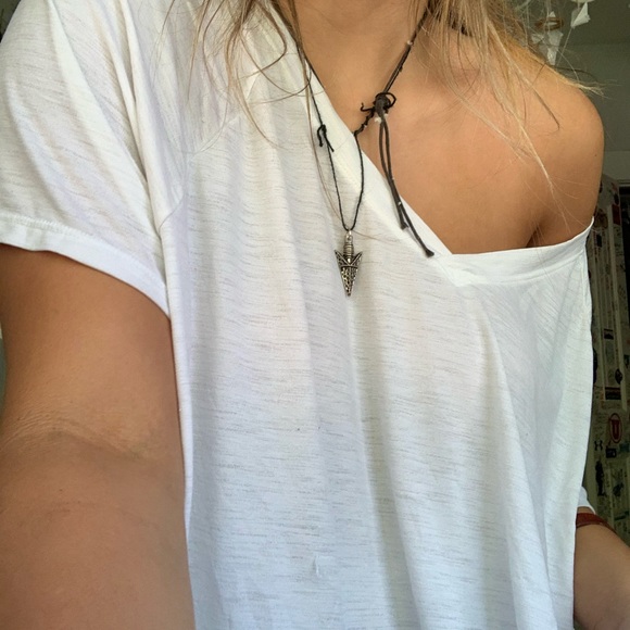 JL v neck short sleeve - Picture 3 of 7